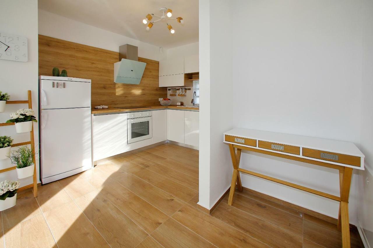 L Apartments Bibinje Bagian luar foto