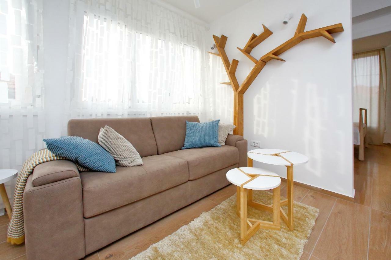 L Apartments Bibinje Bagian luar foto